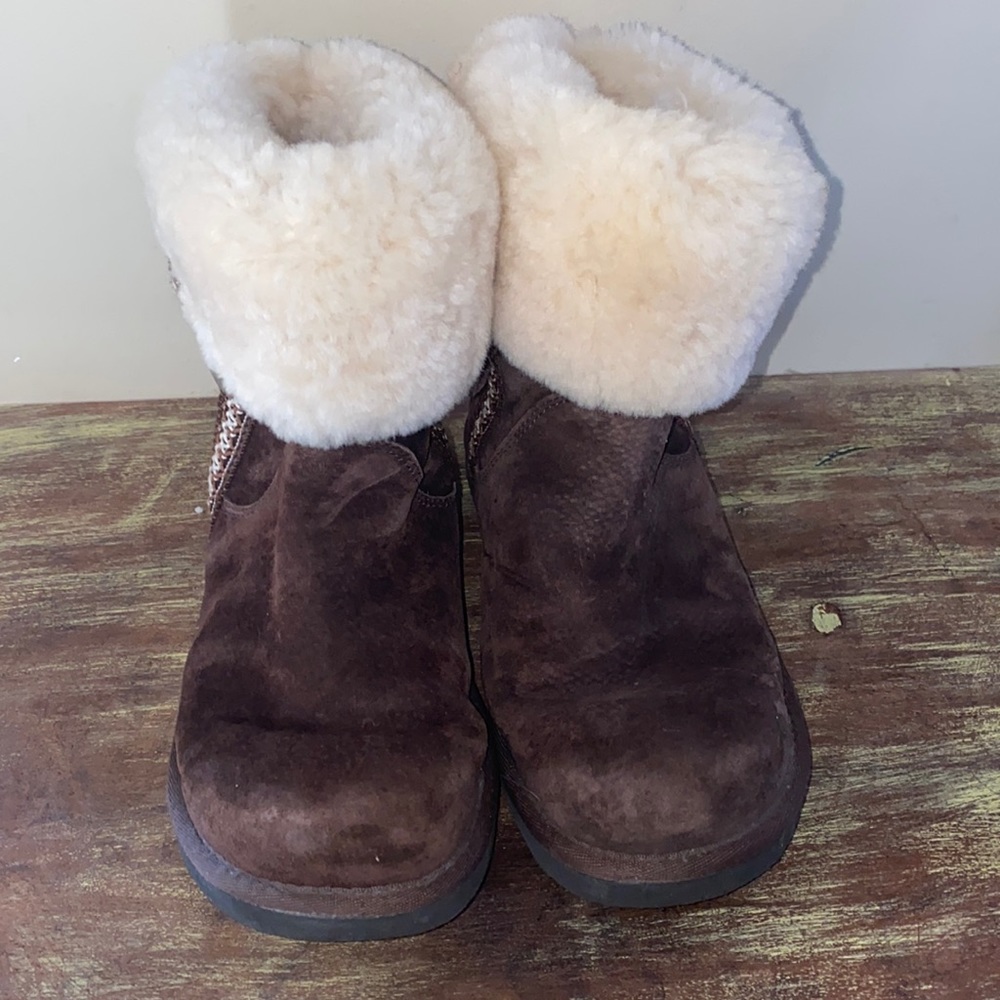Kids Brown size 6 UGGS